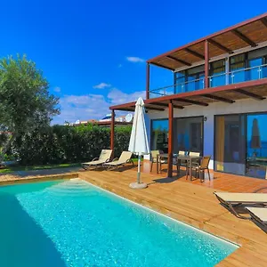 Kalma Dio Villa Nea Moudania